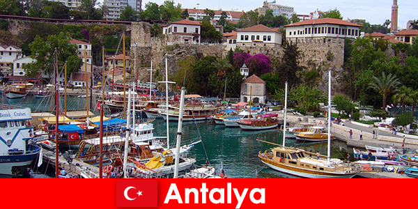 Turcia Antalya statiune pe coasta mediteraneană