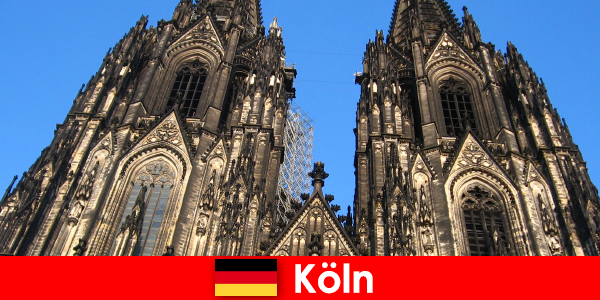 Turiștilor germani de familie cu copii le place să călătorească în orașul Köln