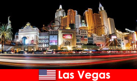 Las Vegas capitala mondială a divertismentului încântă străinii cu viața de noapte