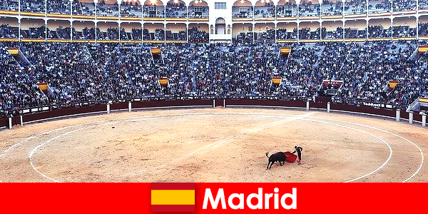 Festivalurile tradiționale din Madrid uimesc fiecare străin