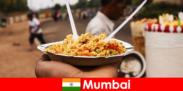 Mumbai este un loc cunoscut de turisti pentru vânzătorii de stradă și tipuri de produse alimentare