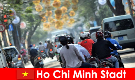 Ho Chi Minh City HCM sau HCMC sau HCM City este renumit ca Chinatown