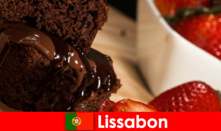Lisabona în Portugalia este un oraș pentru turiștii delicatese care iubesc produse de patiserie dulci și prăjituri