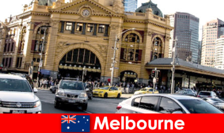 Cea mai mare piață în aer liber din Melbourne în emisfera sudică un loc de întâlnire pentru străini