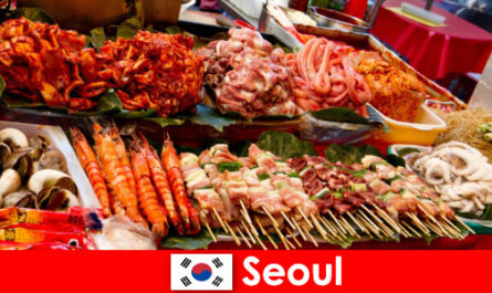Seul, de asemenea, celebru printre călători pentru produsele alimentare stradale delicioase și creative