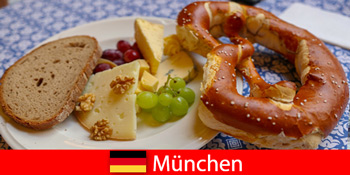 Bucurați-vă de o excursie culturală în Germania München cu bere, muzică, dans popular și bucătărie regională