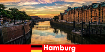 Frumusețe arhitecturală și divertisment pentru pauze scurte în Hamburg Germania