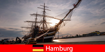 Germania Coboară în portul Hamburg la piața de pește pentru gurmanzii de turism