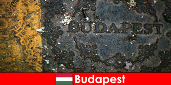 Excursie europeană pentru turiști pentru a face cumpărături în Budapesta Ungaria