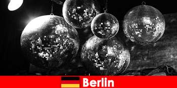 Escorta Berlin Germania Holidaymakers dragoste fete profesionale de apel
