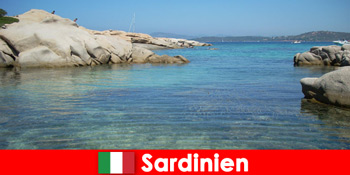 Sardinia Italia oferă plajă la mare și soare pur pentru străini