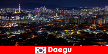 Daegu în Coreea de Sud megacity pentru tehnologie ca o excursie de învățământ pentru studenții care călătoresc