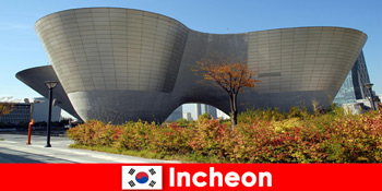 Străinii impresionează modernitatea și tradițiile antice din Incheon Coreea de Sud