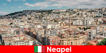 Recomandări și informații pentru Napoli orașul de coastă din Italia