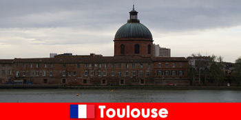 Excursie scurtă la Toulouse Franța pentru călătorii culturali din Europa