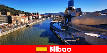 Bilbao Exploreaza Spania de biciclete Holidaymakers în timpul verii