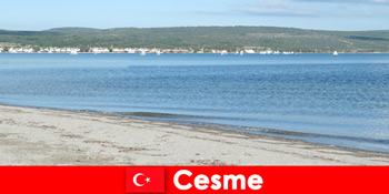 Emigranții trăiesc și iubesc marea în Cesme Turcia