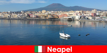 Recomandări și sfaturi de călătorie pentru Napoli în Italia pentru turiști
