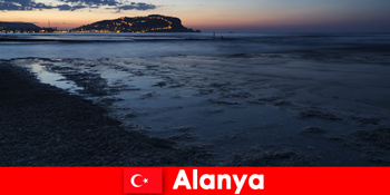 Plajele și frumusețile naturale din Alanya